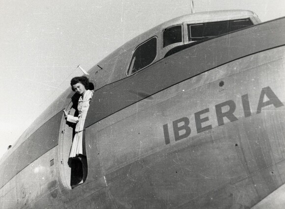 Iberia conmemora el 80 aniversario de las primeras Tripulantes de Cabina de Pasajeros en España